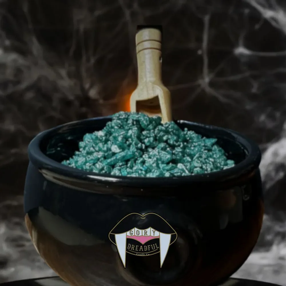 Apparitional Ambitions Sizzling Room Salt Potpourri: Mint Floral Patchouli